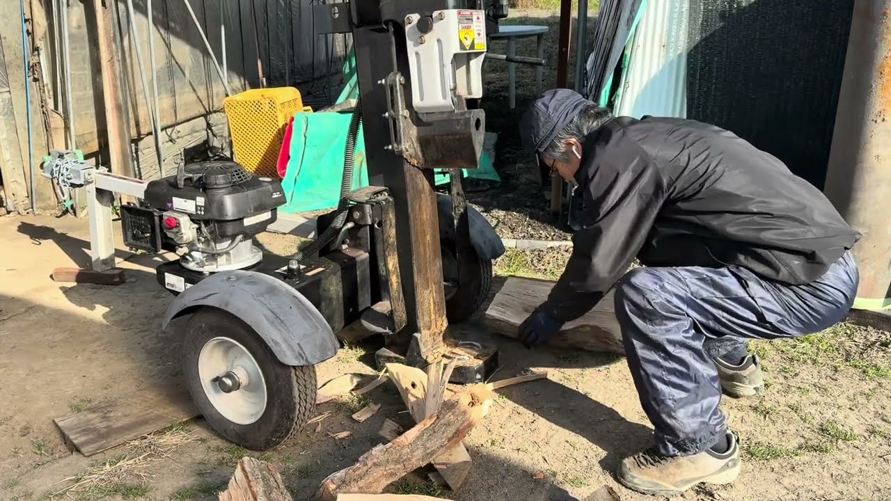 The revived MTD log splitter - excels at splitting large diameter