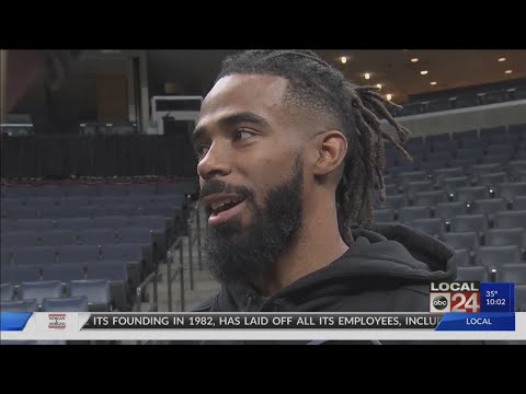 Fans Welcome Former Grizzlies Star Mike Conley Back To FedExForum 