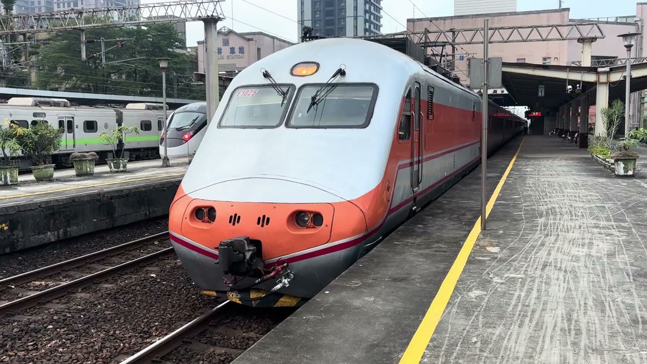 台鐵105次自強號跑山線往潮州，樹林1B進、離站（2025 12 21）