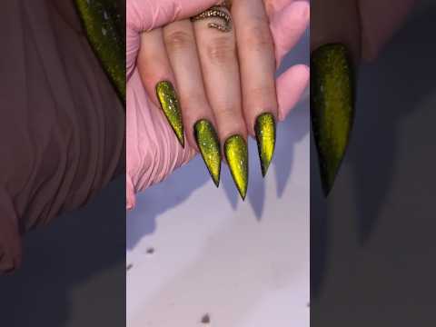 Magic nails✨ #cateyenails