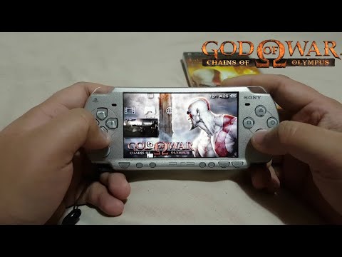 God Of War Chains Of Olympus on PSP 2000 Slim