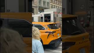 FDNY Engine 65 (using reserve) Responding to a Unknown Call #firedepartment #fyp