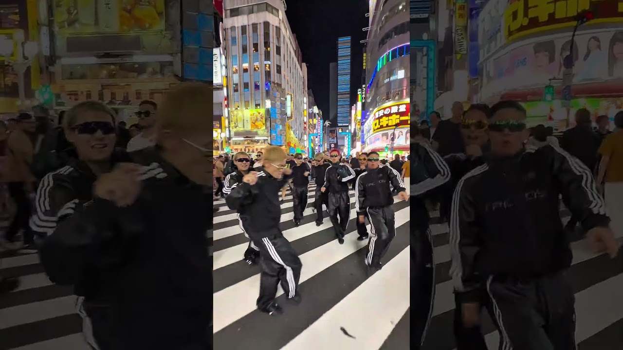 When the whole squad gets together 🕺 Spot a wild Jonas Blue 👀 