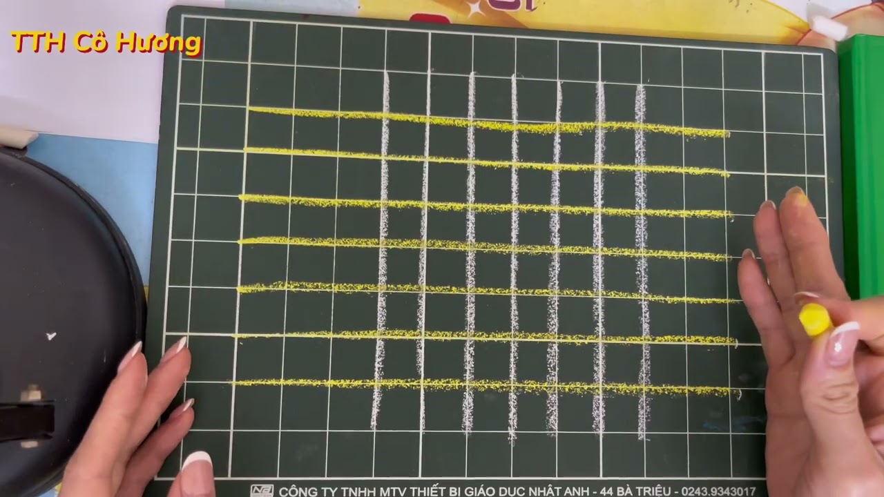 Dễ dàng xác định đường kẻ dọc, đường kẻ ngang ở bảng con | Học sinh lớp 1
