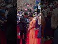 大谷翔平と真美子さんの微笑ましい瞬間💕お互いに服を直し合う仲良し夫婦