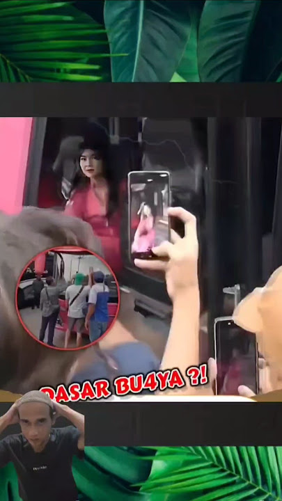 Momen Para Lelaki Tampak Serius Mengerubungi Bus untuk Mengambil Video Pramugari #beritaviral