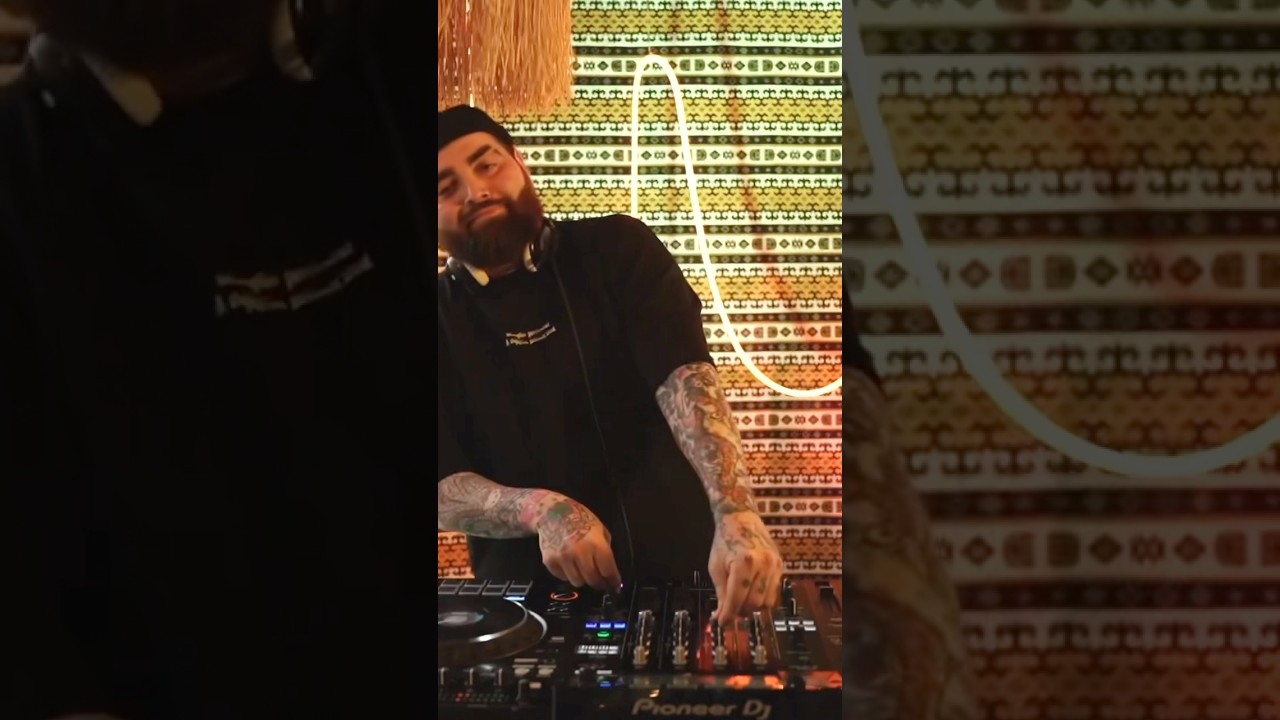 Еще не смотрел сет? Можешь найти на канале! 