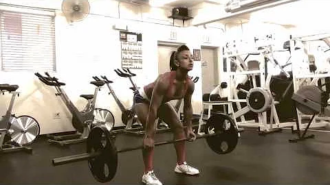One on One interview with Figure champion Erika Ot...