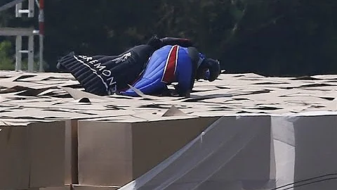 wingsuit box landing Without Deploying a Parachute