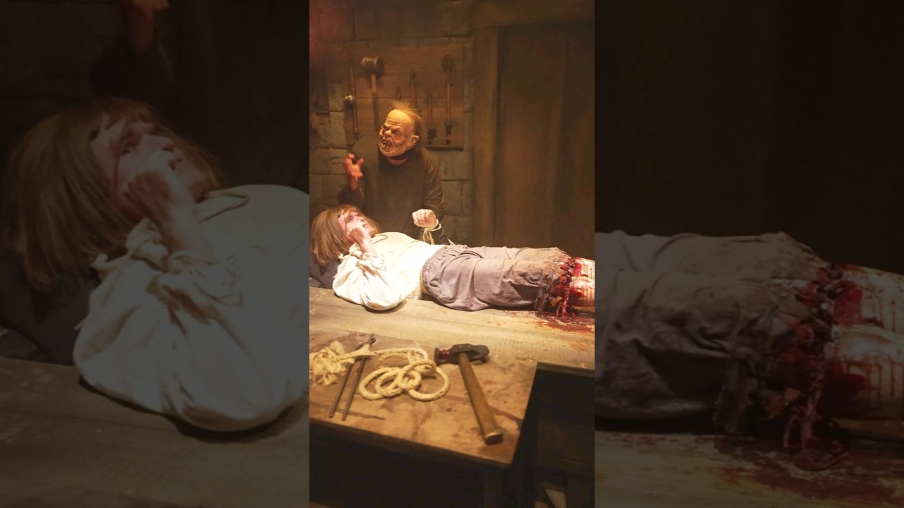 Quasimodo & Frollo from Universal Monsters: Unmasked  #horrornights #hhn #universalstudios