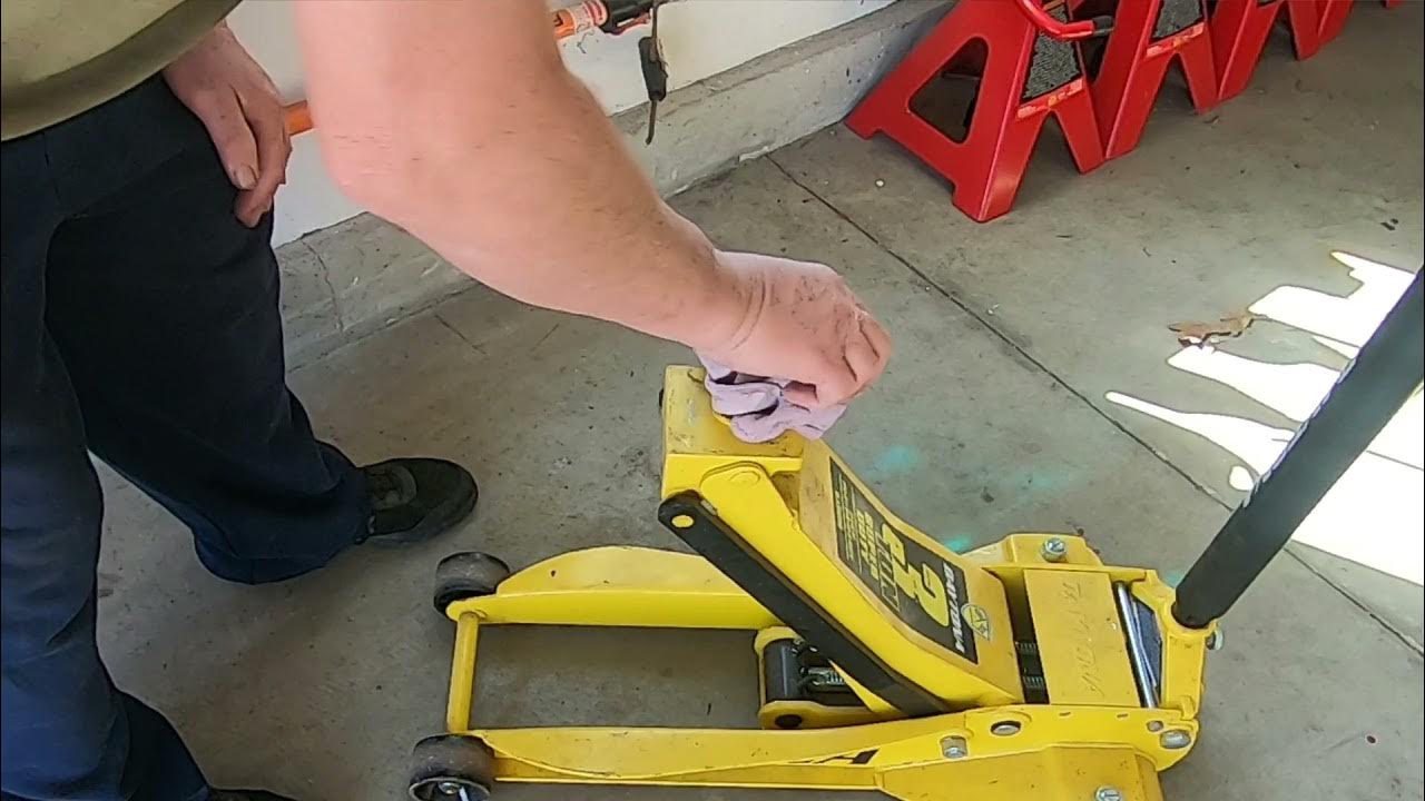 How to Remove the Saddle Nut on your Daytona Jacks YouTube