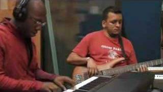 Grupo Niche musicians performs for Profiles in Greatness chords