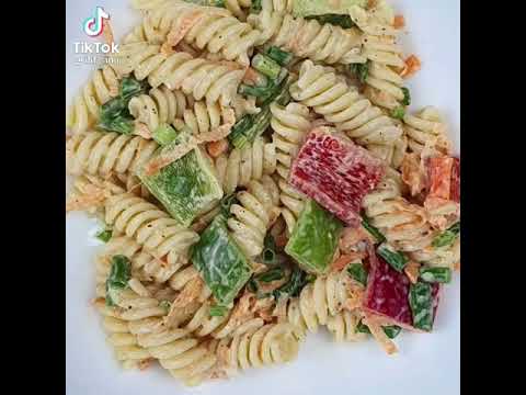 მაკარონის  და  ბოსტნეულით  სალათი