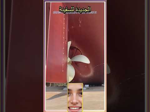 في مشهد مهيب يقف المهندس أحمد مذهولا أمام ضخامة المروحة    