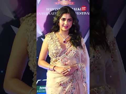Tejasswi Prakash looks glam in a saree at a event, paps ask her about Karan Kundrra’s new show