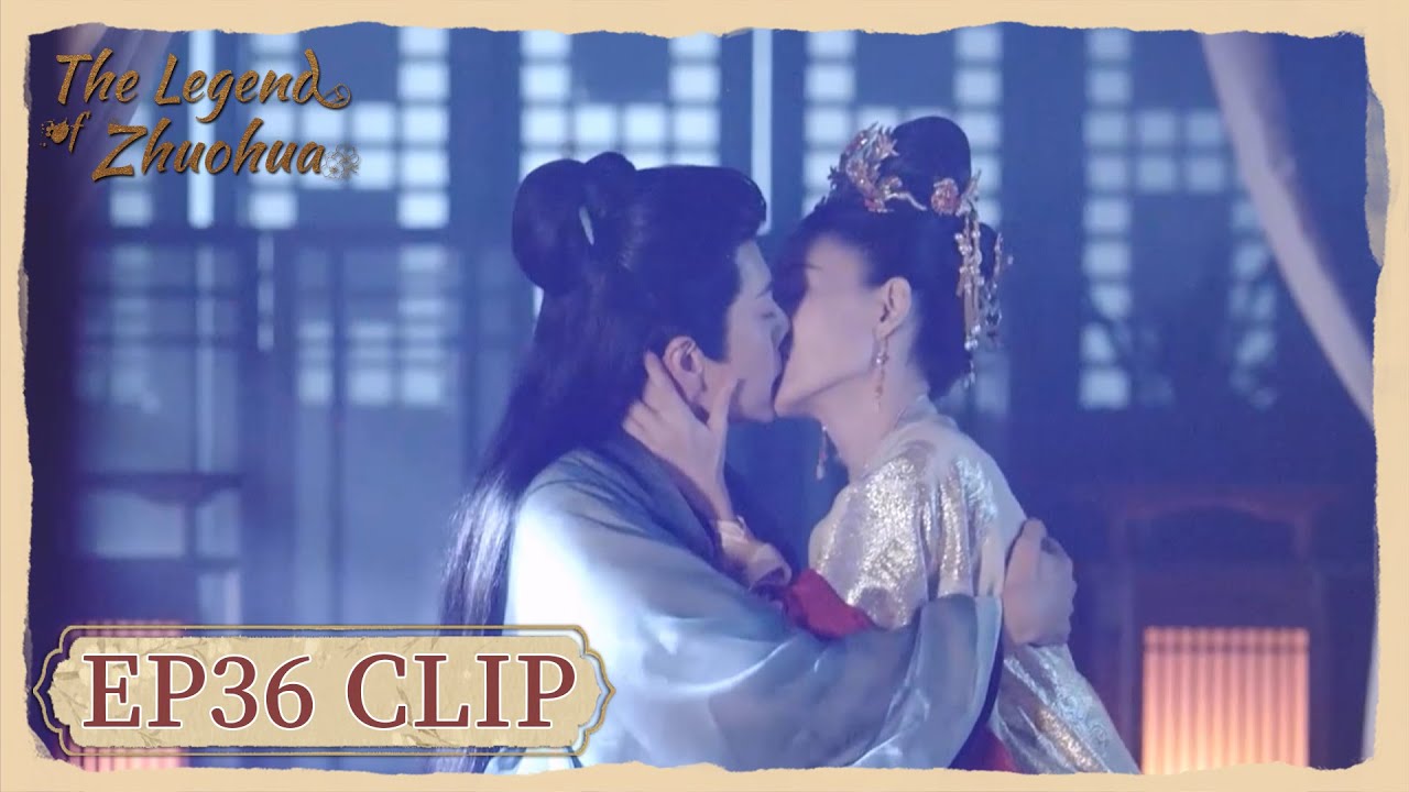 Qora tanlilar uni sikishdi va u keldi