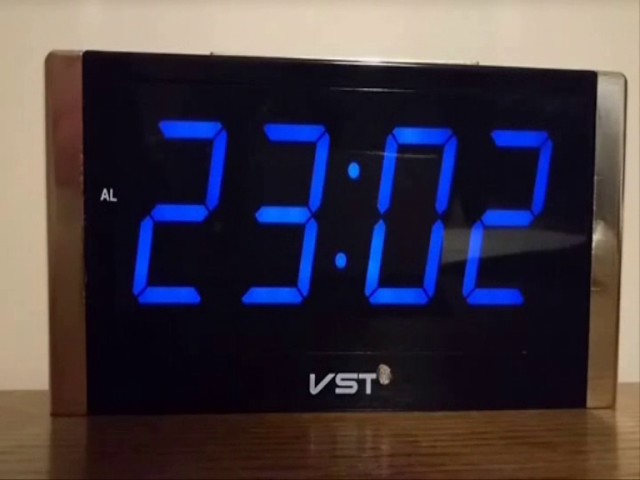 Часы vst видео. Часы электронные VST 888. Часы с автоматической регулировкой яркости. Настольные часы с автоматической яркостью. Часы зеркальные VST.