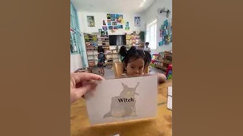 Tiếng Anh Giao Tiếp Thiếu Nhi Tại Phan Thiết: Lily talking about Halloween