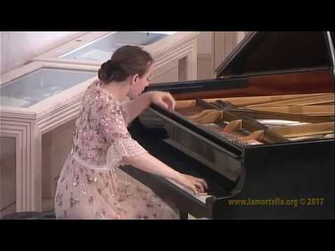 Oxana Shevchenko esegue P.I. Tchaikovsky - Le Stagioni op. 37a