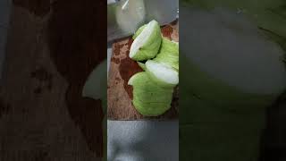 #asmr #cuttingskills #cutting #healthy #refreshing #guava #fruit #satisfying #relaxing #shorts