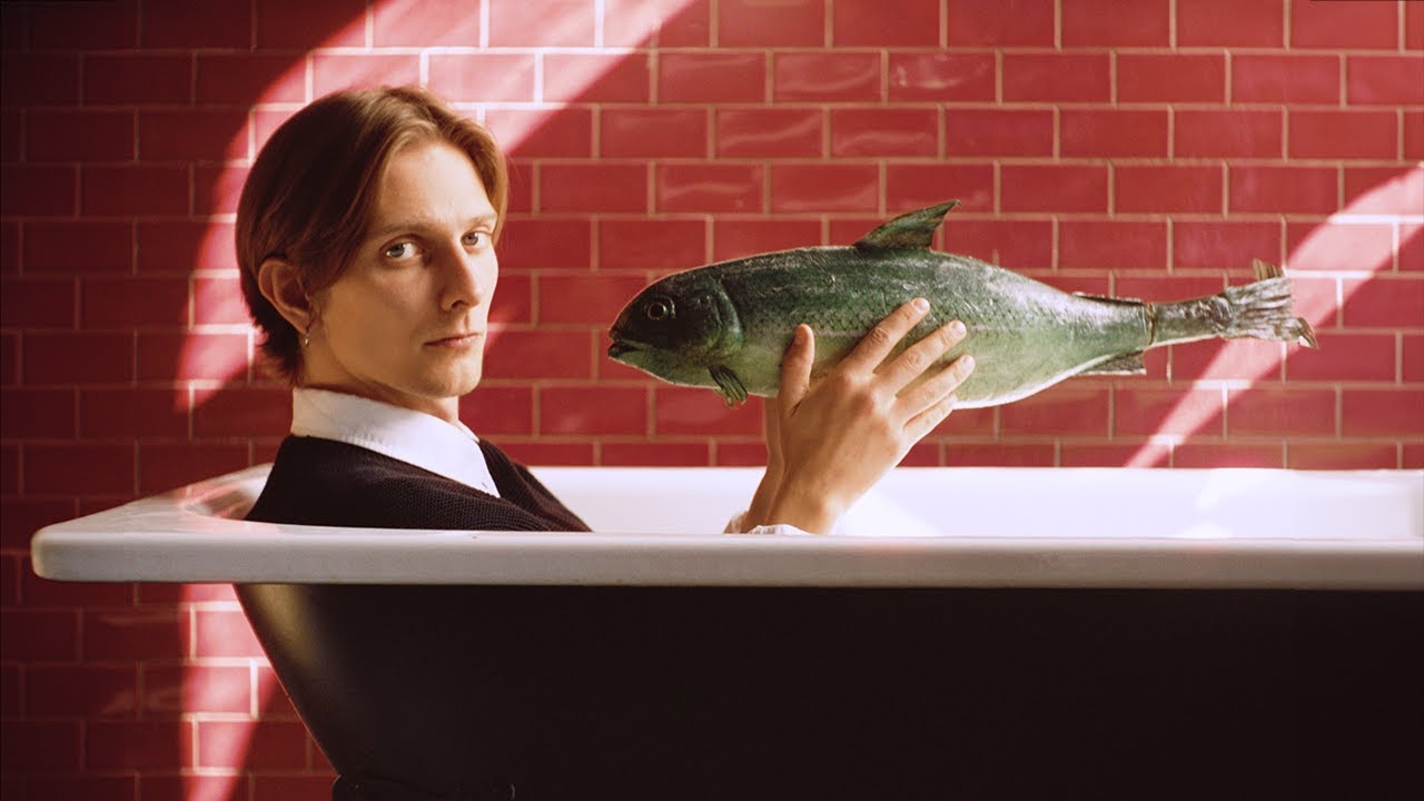 SCHRAMM – don't call me (music video)