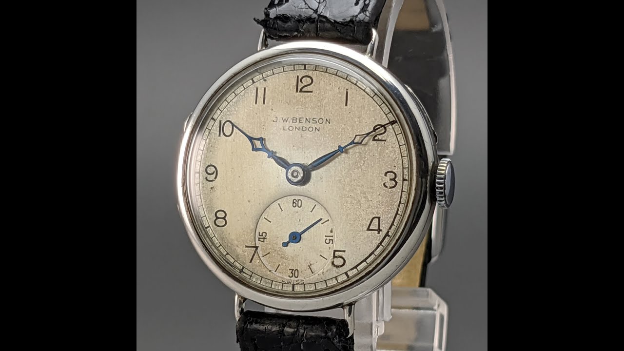 J W Benson 銀無垢 トレンチ腕時計 直径31mm ユニセックス - YouTube
