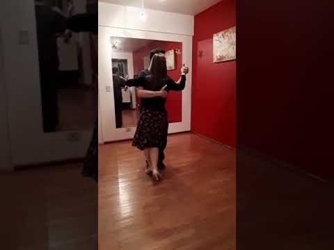 Carolina Signorelli y Nicolás Godoy, clases de tango