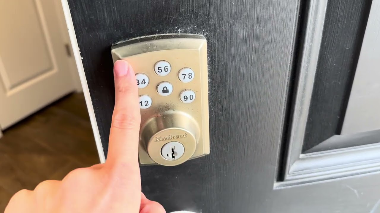 🔐 Kwikset Powerbolt Smart Deadbolt Review | Secure Your Home in Style 🏡✨