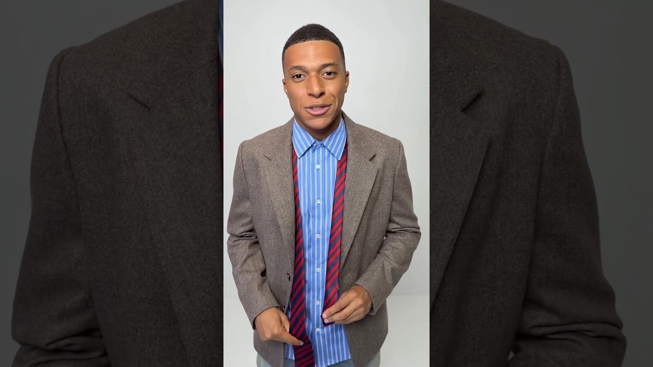 ❤️😂 Kylian Mbappé nous apprend a mettre une cravate (Dior, Paris, France) 