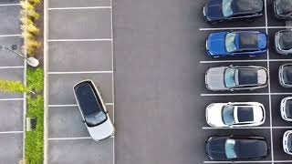 Range Rover vs. Mercedes GLS - Turning Circle Battle #landrover #rangerover #2023 #suv #mercedes