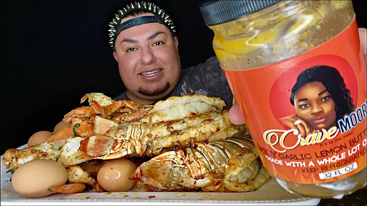 Trying A NEW Seafood Boil Sauce • MOORE FLAVOR’S Spicy Lemon Garlic Butter Sauce