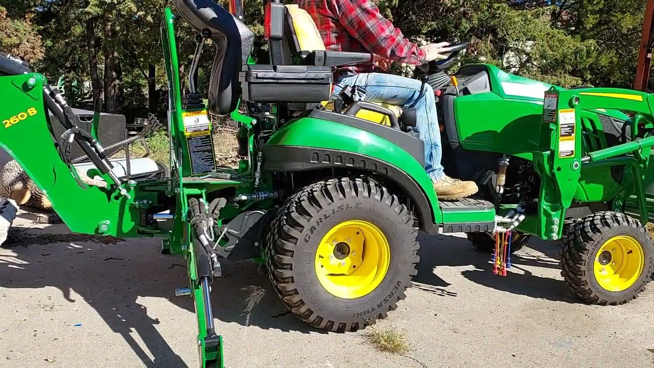 Как снять экскаваторную погрузчик с трактора John Deere 1025R