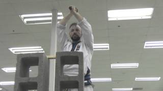 Jung Suwon Grandmaster Scott Salton performs an unusual break Jung Suwon Grandmaster Scott Salton performs an unusual break