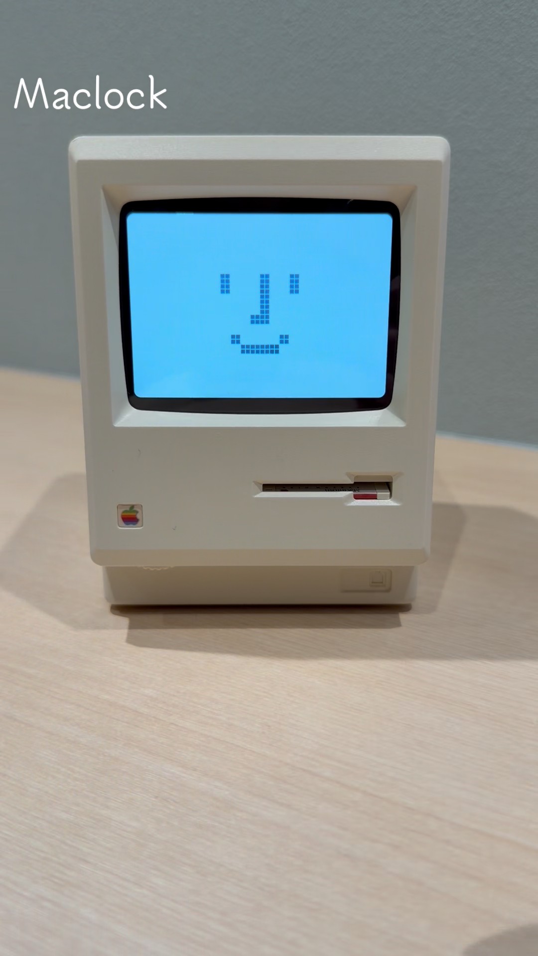 レトロMac風時計「Maclock」紹介 - YouTube