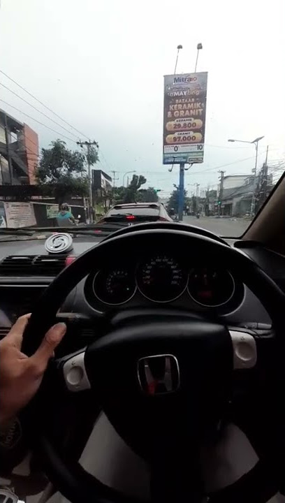 Video nyetir mobil story wa