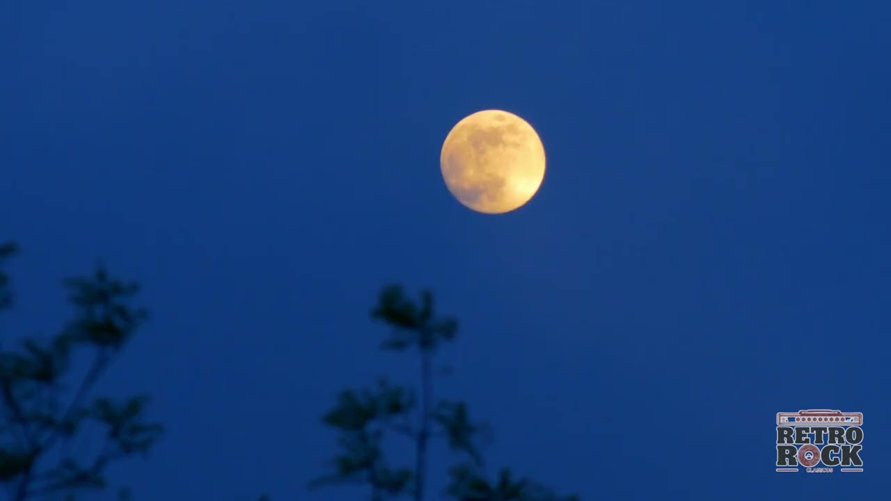 Los Fabulosos Cadillacs  -" Siguiendo la luna" ( letras/lyrics)