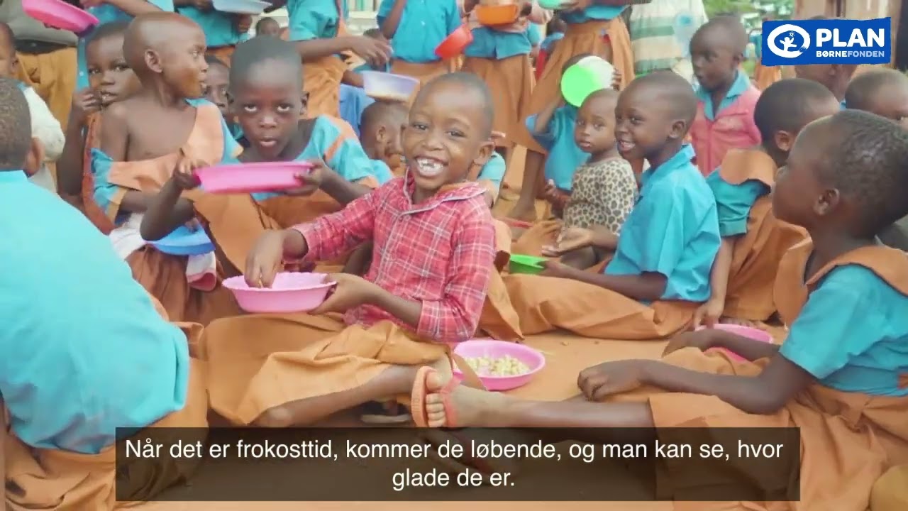 Mødre laver livsvigtig frokost til skolebørn i Kenya