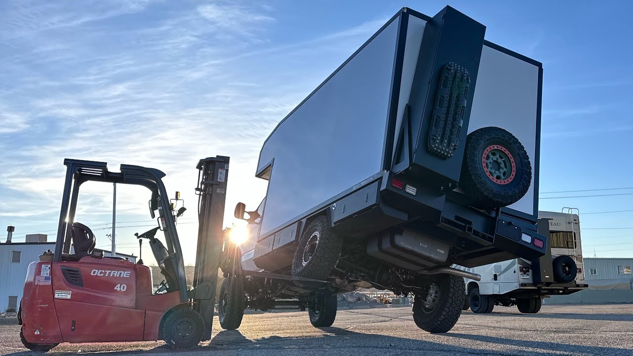 Будущее серии Ford E уже здесь! Проект Globetrekker / Ujoint Offroad CO!