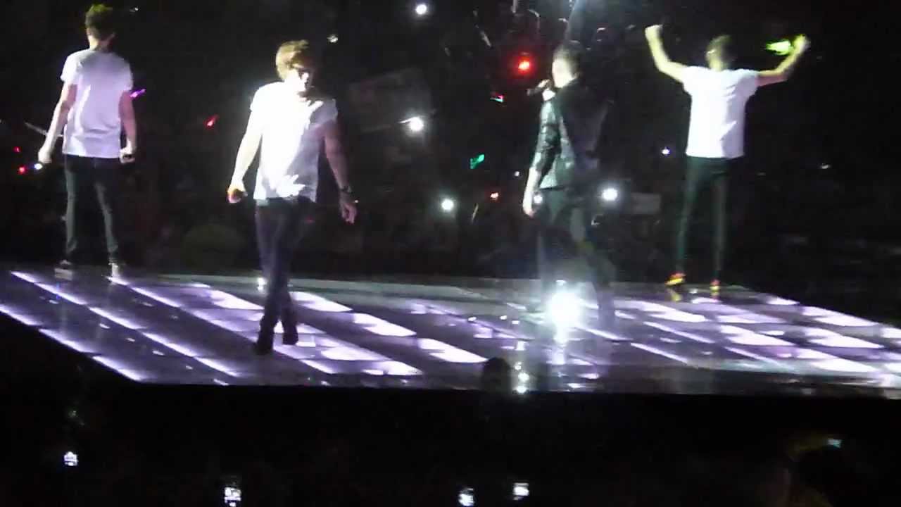 One Direction - One Way Or Another  - live Sheffield  19 march  2013 - HD