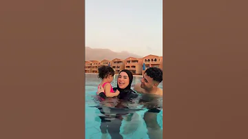 مليانه الدنيا بتفاصيل 