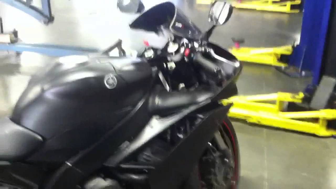 07 R1 two brothers exhaust - YouTube