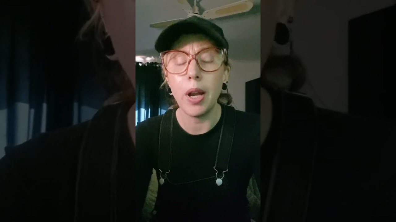 Пожалуйста, поделитесь! Они украли почти 700 долларов, никто не должен с этим связываться! 