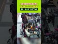 女網管倒飲料時發現太滿了下意識喝了壹口，小夥瞬間懵了....網友:這才是“進口”飲料!