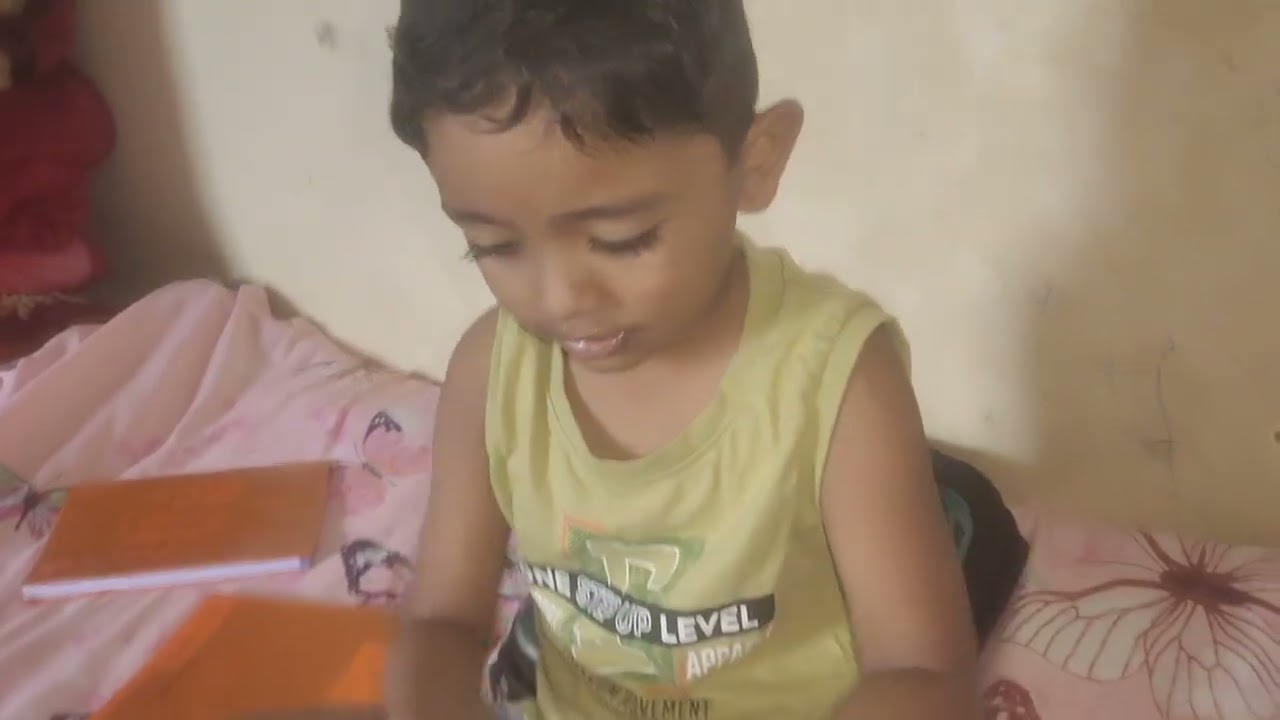 Today's homework write a letter capital H and small h✍️ |