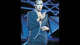 Watch Grace Jones Living My Life video