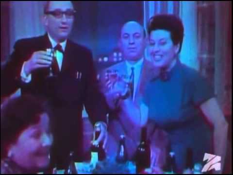 თოჯინები იცინიან