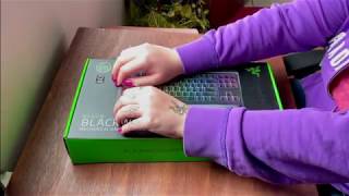 ASMR| Unboxing Teclado Mecânico Blackwidow da Razer (Sussurros, Tapping e Teclas) screenshot 5