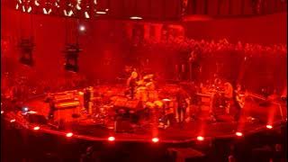 Radiohead  - Karma Police (great audience) live @ Unipol Arena Bologna - 17-11-2025