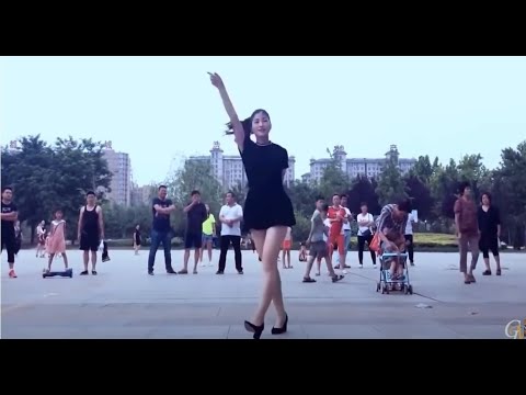 Шаффл На Каблуках Танцует Красавица Цинцин I Schuffle Qingqing