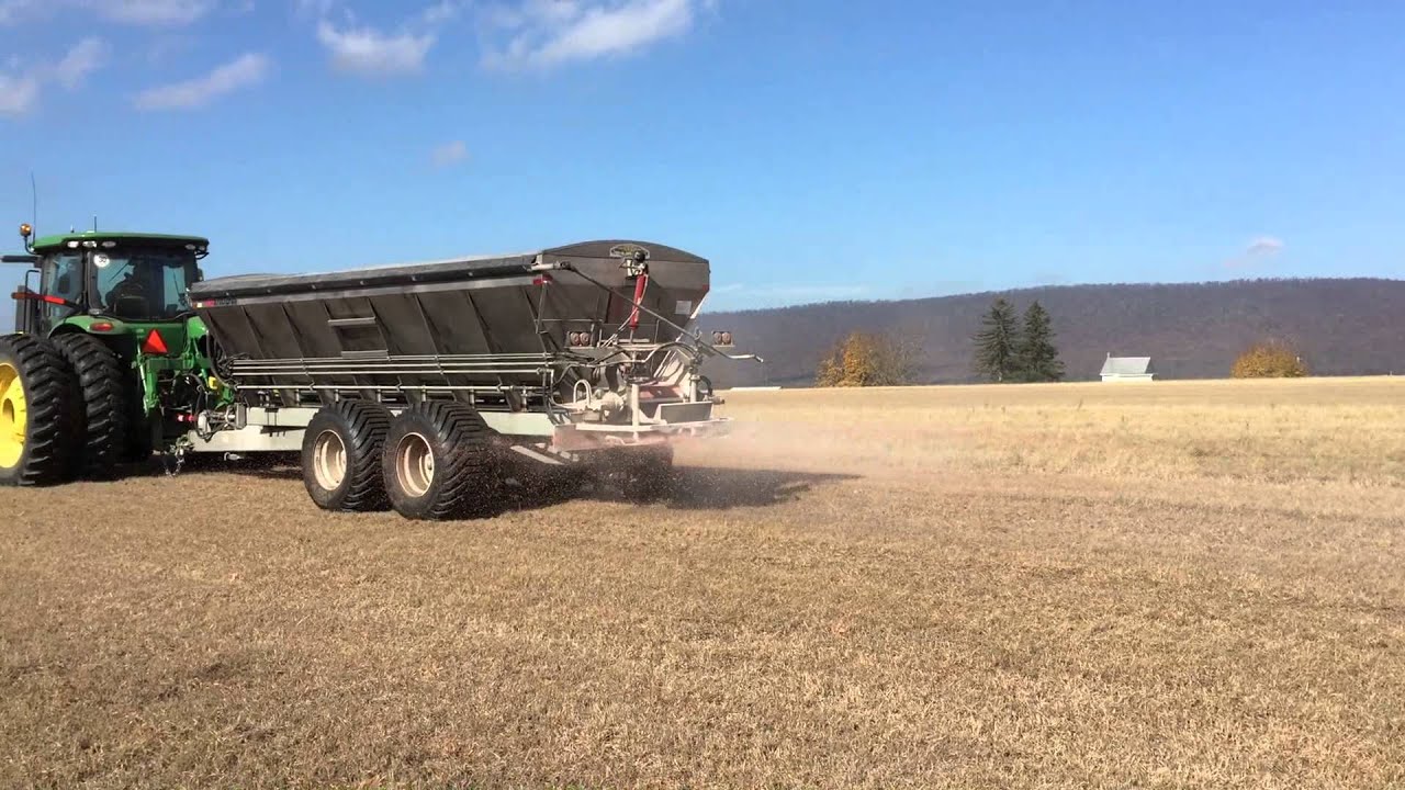 Stoltzfus Bulk Material Spreader Spreading Fertilizer (Potash) YouTube